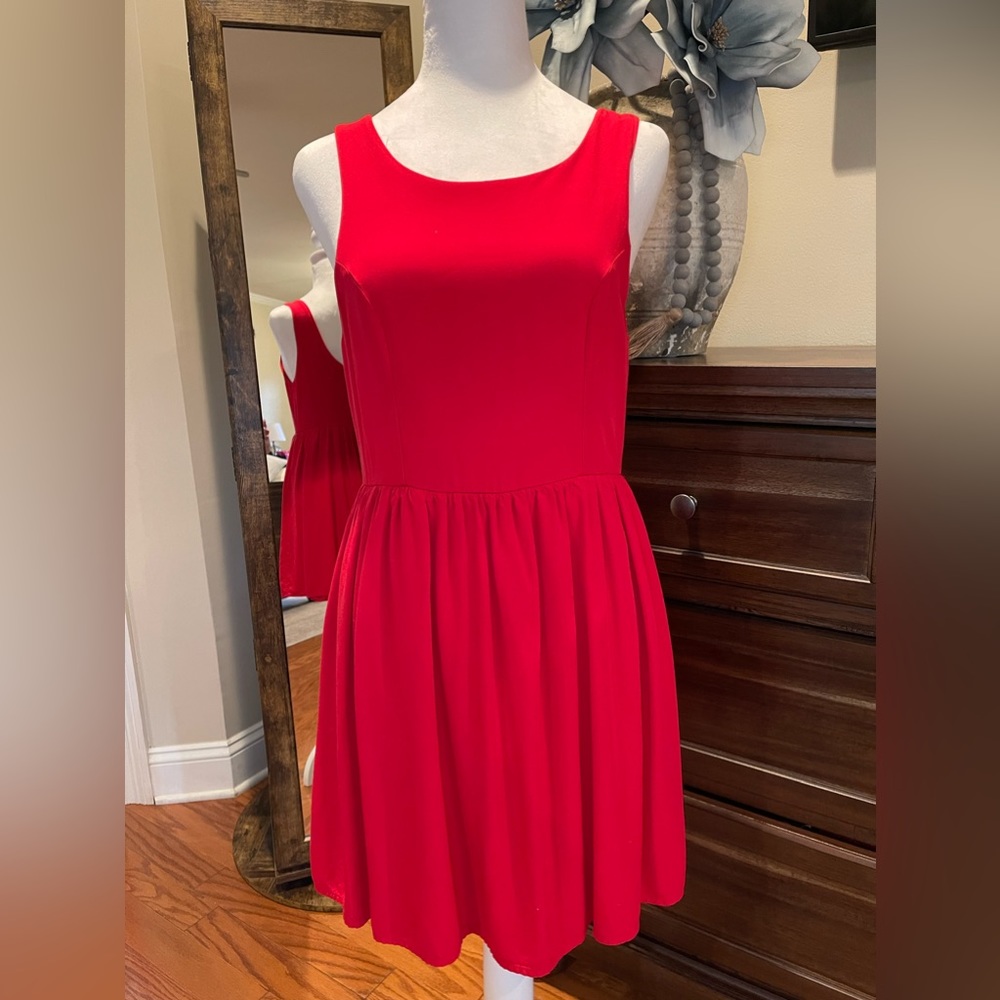 Red Everly size medium dress